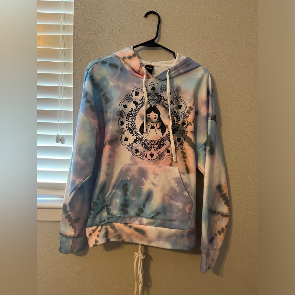 Disney, Alice in wonderland hoodie.